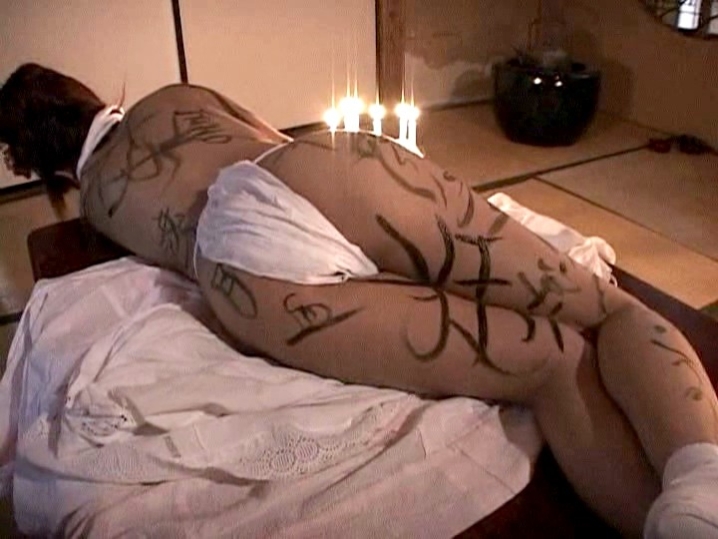 TK-010/111tk00010のティザービジュアル2