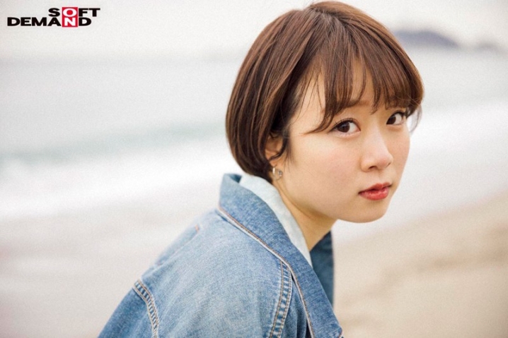 EMOIS-005/1emois00005のティザービジュアル1