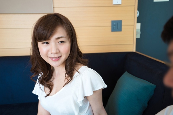 RHE-326/59rhe00326のティザービジュアル1