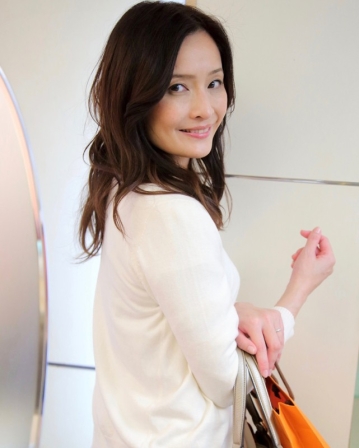 RHE-328/59rhe00328のティザービジュアル2