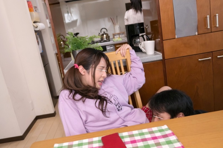 REQ-400/h_100req00400のティザービジュアル1