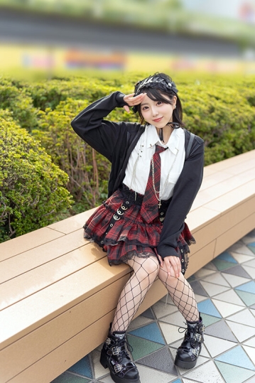INSTV-690/h_1472instv00690のティザービジュアル1