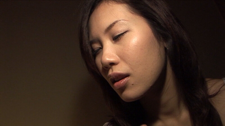 V003I-02/h_1724v003i00002のティザービジュアル1