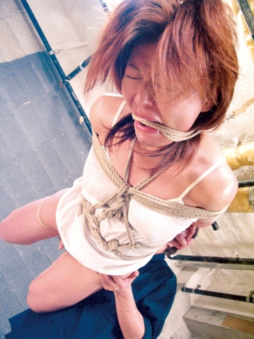 REBN-70/h_254rebn00070のキービジュアル