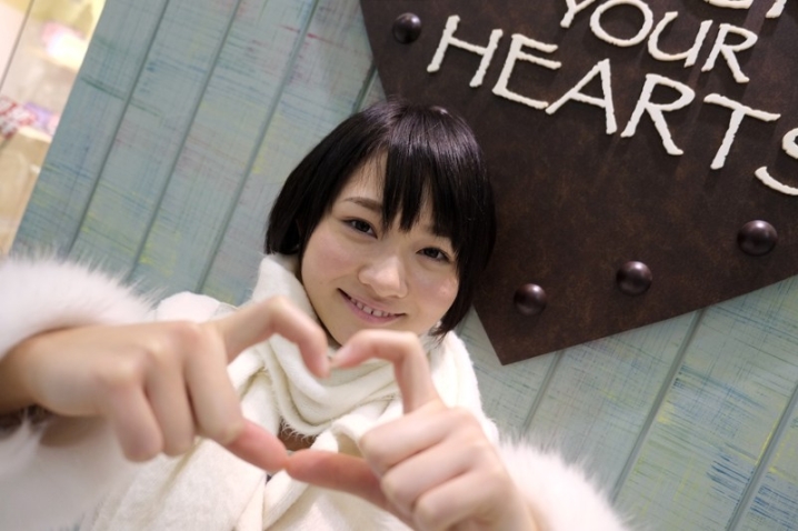 LOVE-143/h_491love00143のキービジュアル