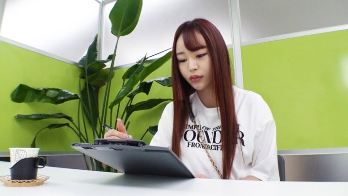 HTER-004/hter00004のティザービジュアル1