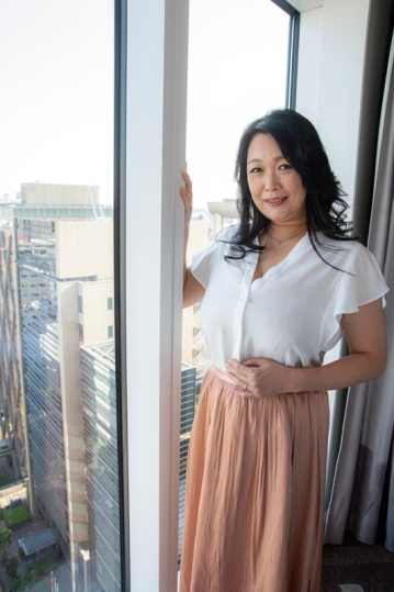 HTM-052/htm00052のティザービジュアル1