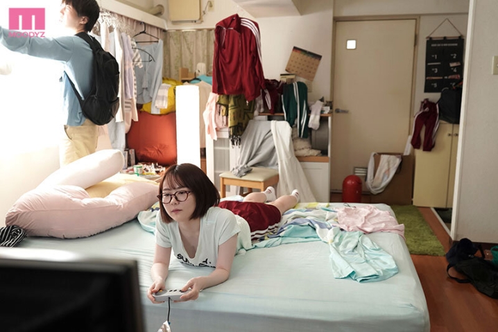 MIDV-888/midv00888のキービジュアル